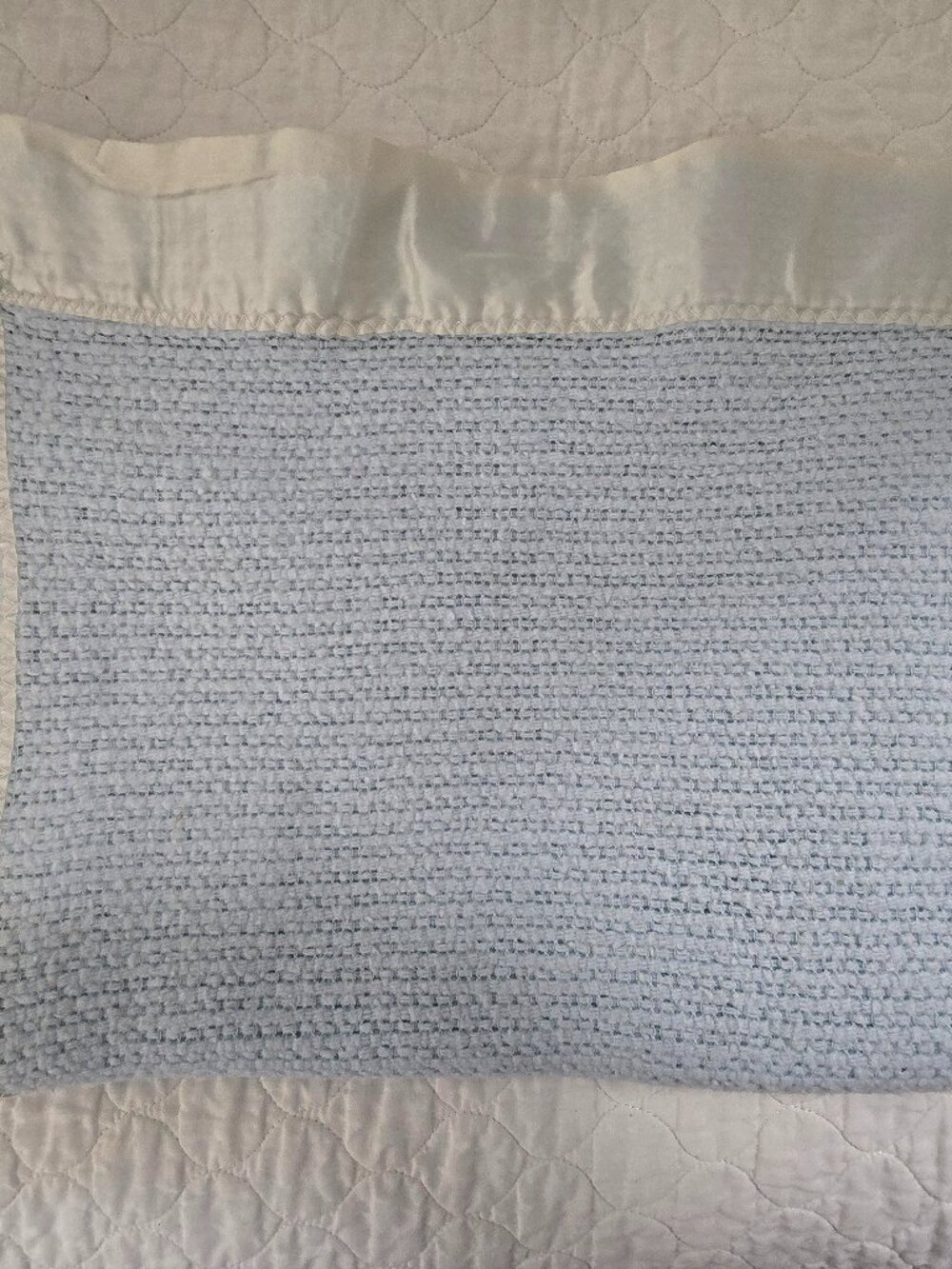 Vintage Acrylic Waffle Weave Blue Blanket W/Satin Trim 60" (L) X 38" (W) GUC.